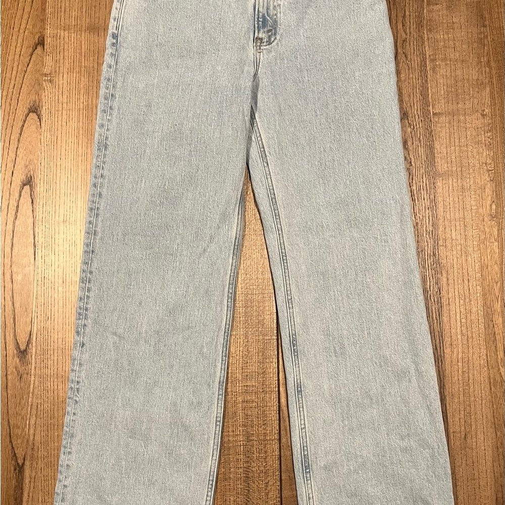 Abercrombie & Fitch 90’s Relaxed Jean Light Wash